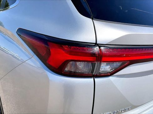 Used 2024 Mitsubishi Outlander SE FWD image 28