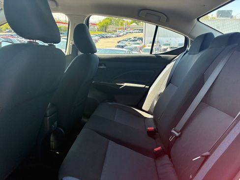 Used 2025 Nissan Versa SV image 21