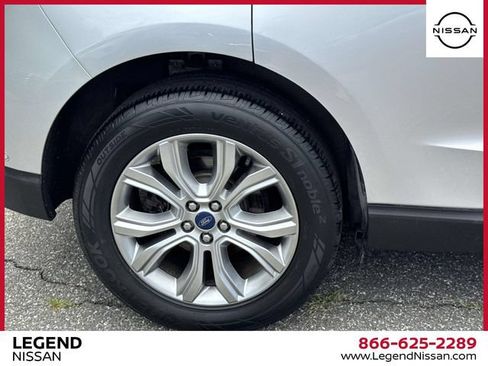 Used 2019 Ford Edge Titanium w/ Equipment Group 301A AWD/4WD image 9