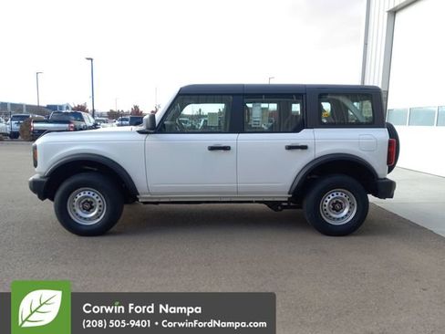 New 2025 Ford Bronco 4-Door image 6