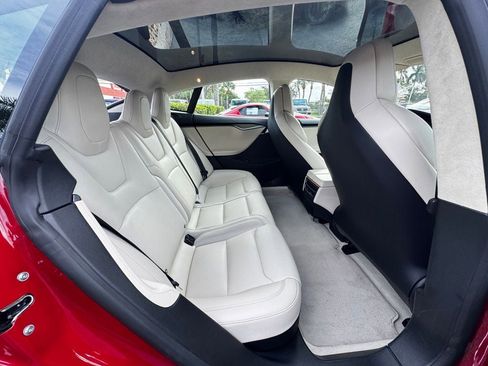 Used 2018 Tesla Model S 75D image 17