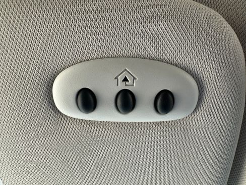 Used 2024 Ford Edge Titanium w/ Class II Trailer Tow Package image 31