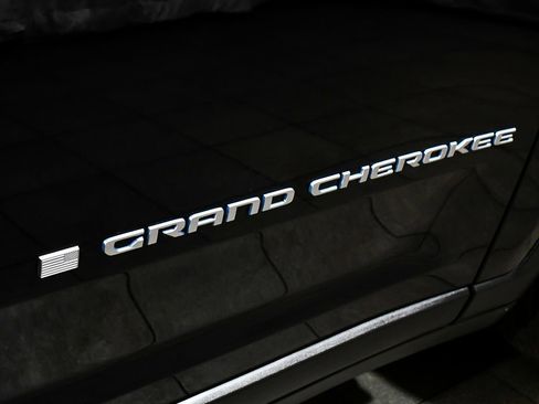 Used 2024 Jeep Grand Cherokee Limited 4xe w/ Luxury Tech Group II AWD/4WD image 90