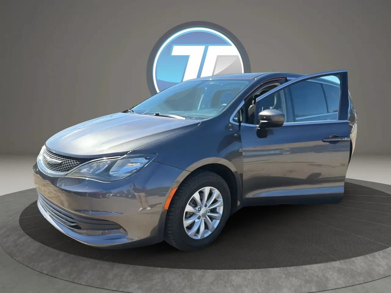 Used 2018 Chrysler Pacifica LX w/ Tire & Wheel Group FWD image 29