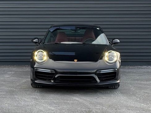 Used 2019 Porsche 911 Turbo image 10