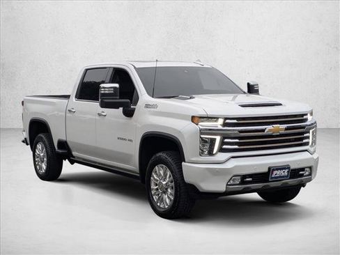 Used 2023 Chevrolet Silverado 2500 High Country w/ Z71 Off-Road Package image 3