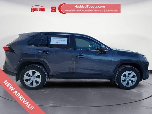 Certified 2022 Toyota RAV4 LE image 6