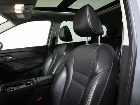 Used 2022 Nissan Rogue SL w/ SL Premium Package AWD/4WD image 5