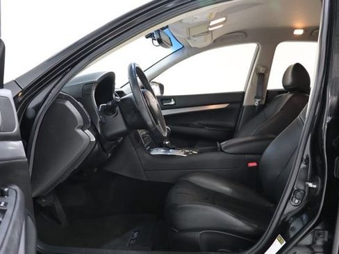 Used 2015 INFINITI Q40 AWD image 19