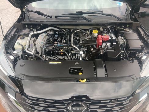 Used 2025 Nissan Sentra SV FWD image 21