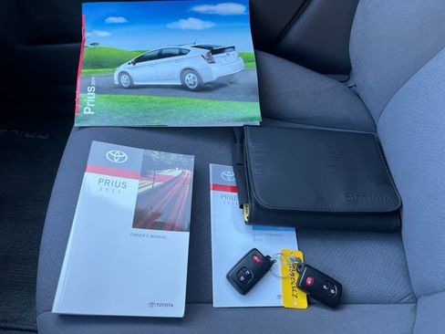 Used 2011 Toyota Prius Two image 25
