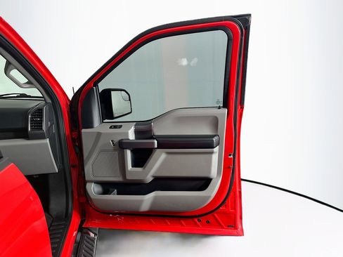 Used 2018 Ford F150 XLT w/ Equipment Group 302A Luxury image 31