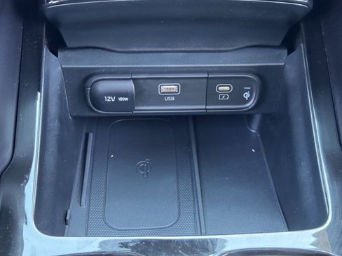 Used 2025 Kia Telluride S image 30