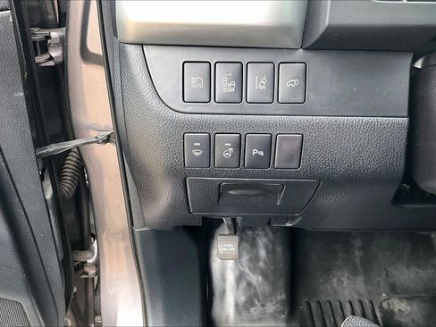 Used 2014 Toyota Highlander Limited Platinum AWD/4WD image 34
