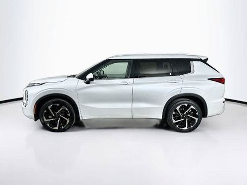 Used 2024 Mitsubishi Outlander SEL FWD image 3