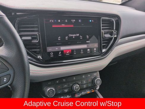 Used 2024 Dodge Durango GT image 32