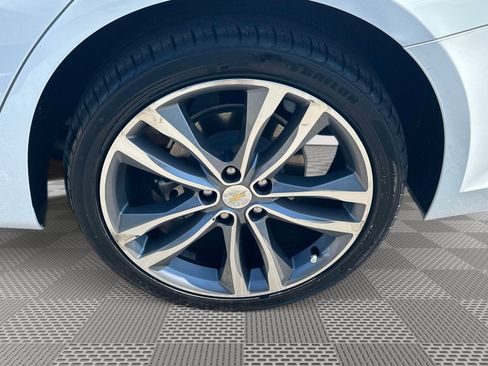 Used 2023 Chevrolet Malibu LT FWD image 33