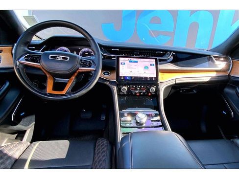 Used 2022 Jeep Grand Cherokee L Summit AWD/4WD image 16