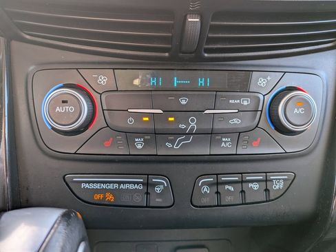 Used 2019 Ford Escape Titanium image 20