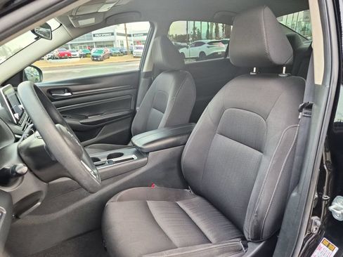 Used 2020 Nissan Altima 2.5 S FWD image 13
