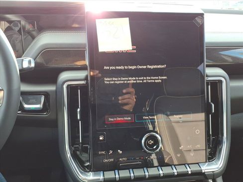 New 2026 GMC Yukon Elevation image 21