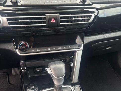 Used 2022 Kia Seltos EX AWD/4WD image 21