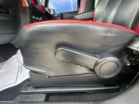 Used 2013 Jeep Wrangler Sport AWD/4WD image 14