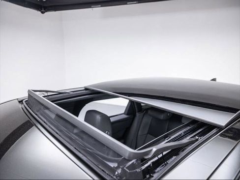 New 2026 Land Rover Range Rover Velar S image 14