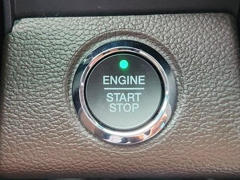 Certified 2022 Ford F250 King Ranch w/ King Ranch Ultimate Package AWD/4WD image 19