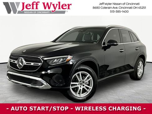 Used 2023 Mercedes-Benz GLC 300 4MATIC image 1