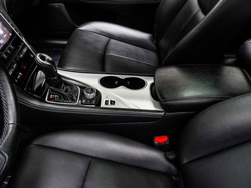 Used 2019 INFINITI Q50 Luxe w/ Essential Package (3.0T Luxe) image 17