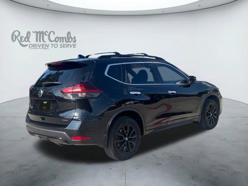 Used 2018 Nissan Rogue SV w/ Premium Package image 5