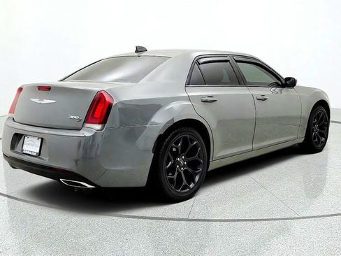 Used 2019 Chrysler 300 S RWD image 5