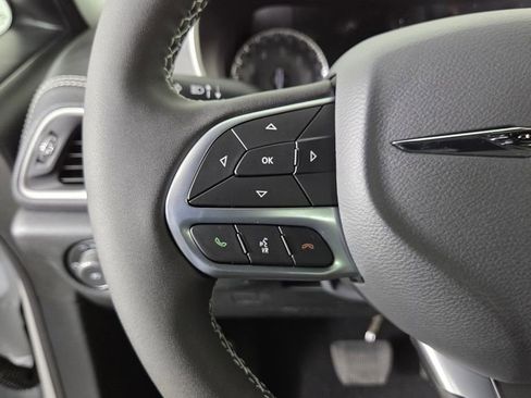 New 2026 Chrysler Pacifica Select image 17