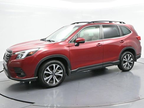 Used 2023 Subaru Forester Limited AWD/4WD image 3