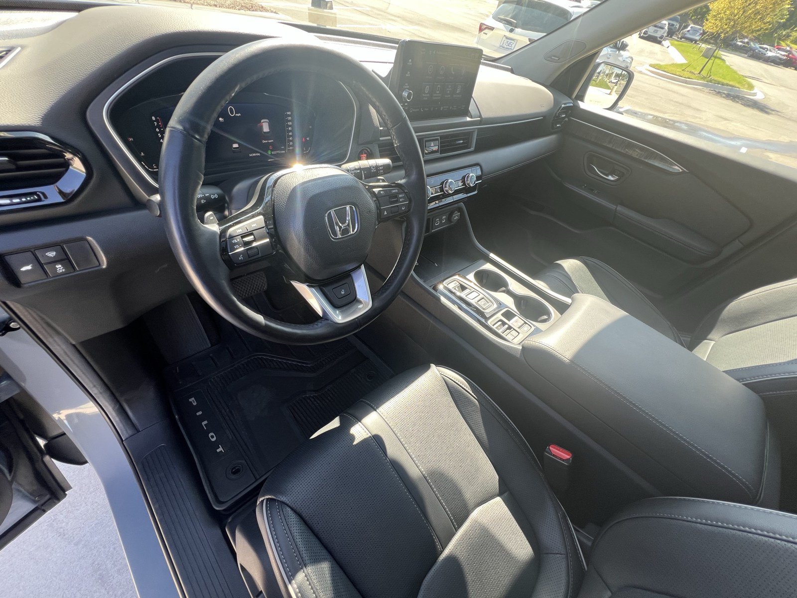 Used 2024 Honda Pilot Elite image 17