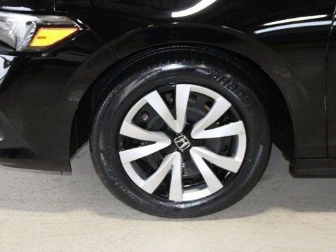 Used 2023 Honda Civic LX image 6