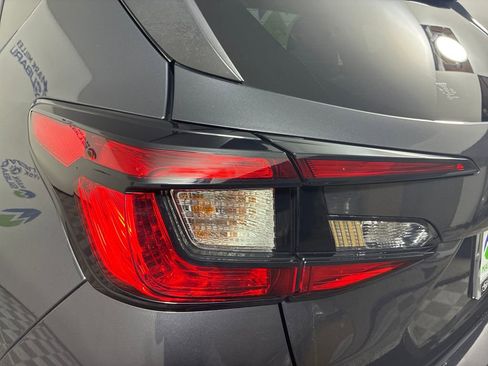 Used 2024 Subaru Crosstrek 2.0i Premium AWD/4WD image 12