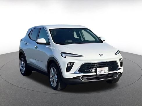 Used 2025 Buick Encore GX Preferred image 3