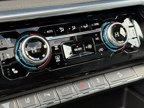 New 2026 GMC Sierra 3500 Denali w/ Denali Reserve Package image 24