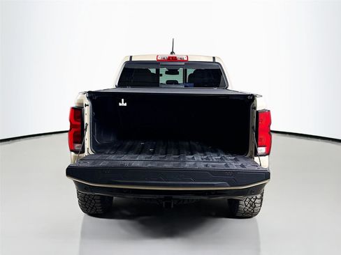 Used 2023 Chevrolet Colorado ZR2 w/ ZR2 Convenience Package III image 26