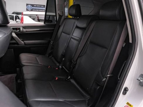 Used 2015 Lexus GX 460 image 34