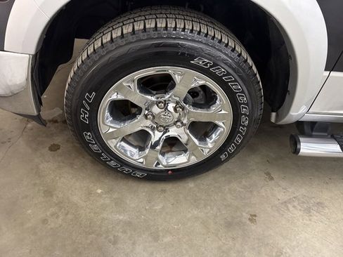 Used 2016 RAM 1500 Laramie w/ Convenience Group image 21