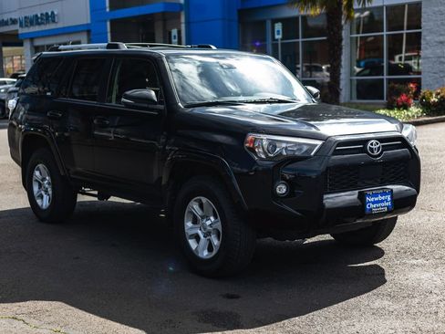 Used 2024 Toyota 4Runner SR5 Premium w/ Moonroof Package AWD/4WD image 6