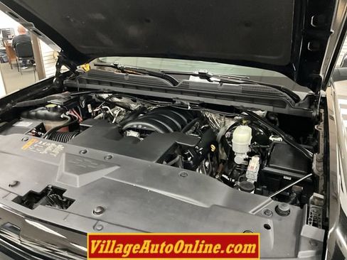 Used 2017 Chevrolet Silverado 1500 LT w/ Midnight Edition AWD/4WD image 42