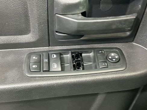 Used 2015 RAM 1500 Express image 16