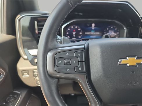 Used 2025 Chevrolet Silverado 1500 High Country AWD/4WD image 26