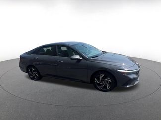 Used 2025 Hyundai Elantra SEL video 2