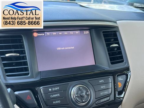 Used 2017 Nissan Pathfinder SV FWD image 33