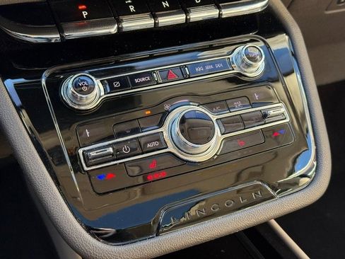 Used 2020 Lincoln Corsair Reserve image 28